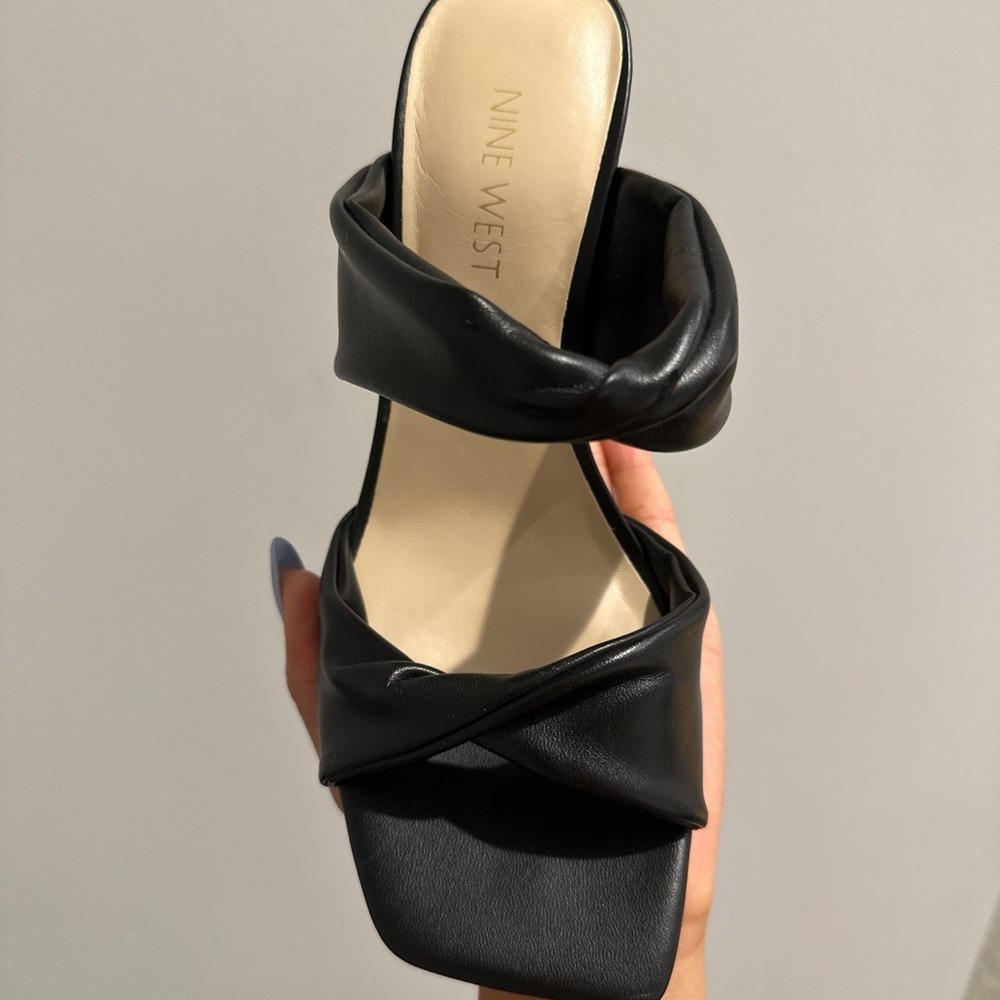 Nine West Black Sandals - Picture 3 of 4